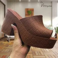 Tamanco Feminino Meia Pata com Salto Bloco – Confortável, Moderno e Estilo Casual