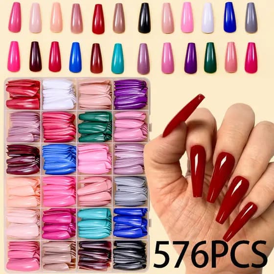576 peças de unhas postiças brilhantes de 24 cores, estilo médio-longo, unhas curtas quadradas de cor pura.