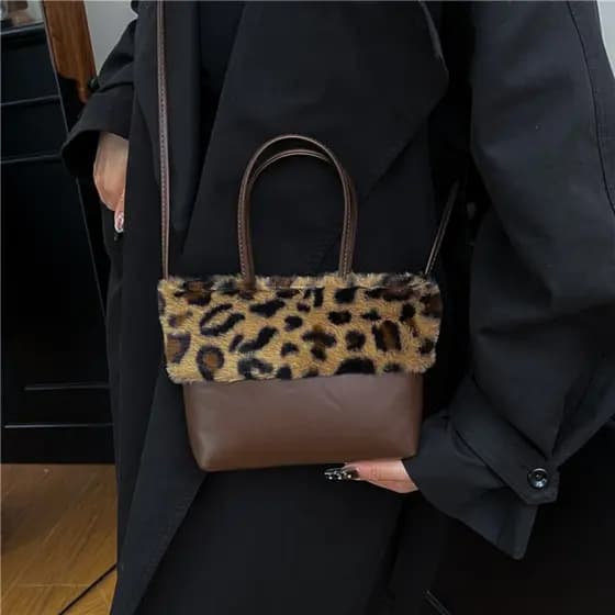 Outono inverno High-End Retro leopardo impressão peludo plutônio costura bolsa de mão feminino 2026 novo estilo na moda