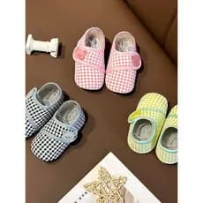 Crianças sapatos de chão outono inverno verão estilo fino meninos meninas bebê interior sola macia resfriamento antiderr
