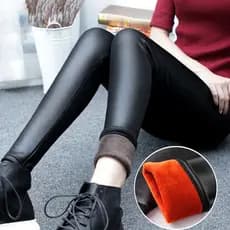 Calças de couro falso femininas 2024 novo estilo outono inverno mais veludo Yiwu Leggings calças femininas magras esport