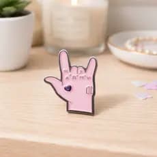 Broche Pin BTS Jungkook JK Army Esmaltado Acessório Premium Kpop Style Coreia Idol