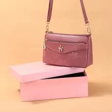 Bolsa mensageiro de couro macio bolsa feminina de meia-idade moda All-Match bolsa de ombro verão novo estilo Multi-compa
