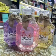 Umai Beans Gel de banho com pétalas frescas 500ml Fragrância de limpeza profunda Flor de cerejeira Azul Carrilhão de ven