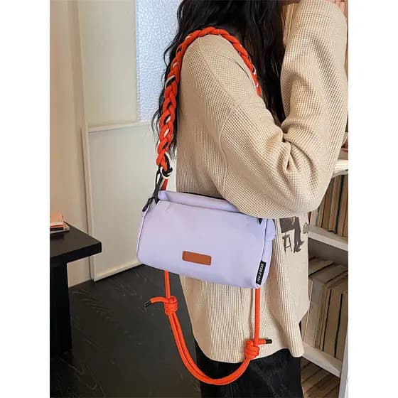 2026 novo estilo moda travesseiro saco feminino All-Match um ombro saco do mensageiro nicho Casual High-End náilon pano