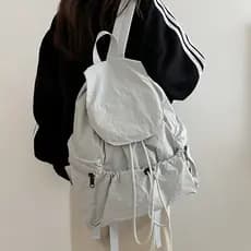 Versão coreana estilo preguiçoso pequena mochila feminina leve mochila de viagem ao ar livre pequeno estilo feminino est