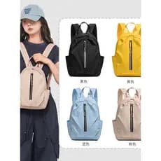 Mochila feminina leve pano de náilon pequena mochila 2025 novo estilo viagem ao ar livre Commuter moda de alto valor moc