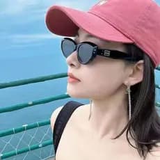 Óculos de sol feminino Retro olho de gato 2024 novo estilo High-End sentir pequeno rosto versão coreana beira-mar praia