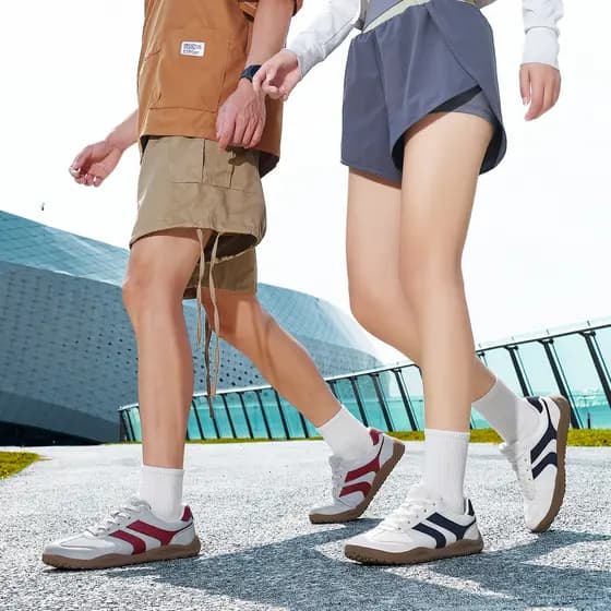 Sapatos masculinos de verão All-Match malha única respirável rebote sola macia sapatos largos últimos sapatos esportivos