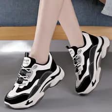 Influenciador papai sapatos femininos 2026 primavera verão leve tênis de sola grossa na moda All-Match aumentando estuda