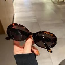 Retro olho de gato Oval versão coreana Anti-ultravioleta-nível óculos de sol ins rua tiro pequeno livro vermelho óculos