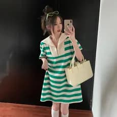 Vestido listrado com gola marinha, feminino, verão 2024, novo estilo, Design retrô, estilo Hong Kong, camisa estampada c