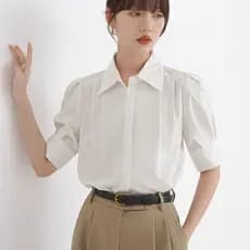 Nicho francês temperamento Design camisa branca manga curta 2024 verão novo estilo Commuter camisa feminina simples topo