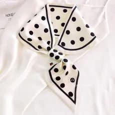 Lenço longo pequeno feminino primavera outono estilo fino elegante All-Match decoração preguiçoso perfurado brilhante di