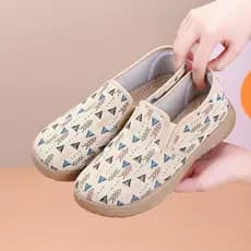 Velho pequim sapatos de pano feminino primavera outono novo estilo boca rasa All-Match mãe sapatos sola macia respirável