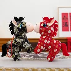 2026 ano do cavalo mascote boneca estilo chinês tecido cavalo boneca zodíaco cavalo brinquedo de pelúcia boneca presente