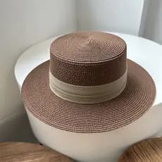 2025 verão novo estilo francês Retro marrom plana superior chapéu de palha feminino protetor solar férias moda chapéu de