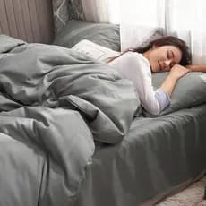 Cor sólida simples cor lisa capa de edredão conjunto de quatro peças cama dormitório feminino colcha não-puro algodão al