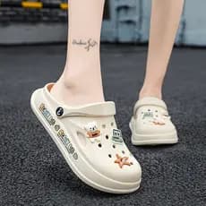 Sapatos de dois desgaste feminino 2026 novo estilo verão dos desenhos animados de sola grossa antiderrapante macio elást