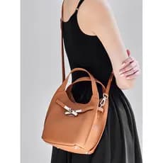 Primeira camada de couro bolsa feminina cesta vegetal saco 2026 novo estilo couro genuíno axilas balde saco Commuter omb