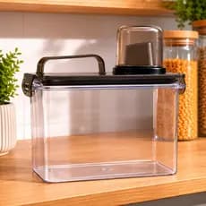 Dispenser Trava Mais Multiuso 1,9L com Bico Dosador e Copo Medidor Hermético Plasútil