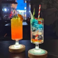 Criativo em linha reta Cocktail vidro furacão vidro Colin bebida fria vidro de água espumante taça de cerveja barra de v