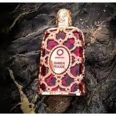 Amber Rouge: Sofisticação em Forma de Perfume