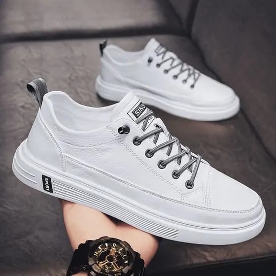 Novo Estilo de Verão 2024, Tendência de Outono, Tênis Esportivos Brancos para Homens, Sapatos Casuais de Couro que Aumen