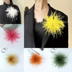 Broche elegante de pena de avestruz, peça única, adequado para casacos e vestidos UQLA