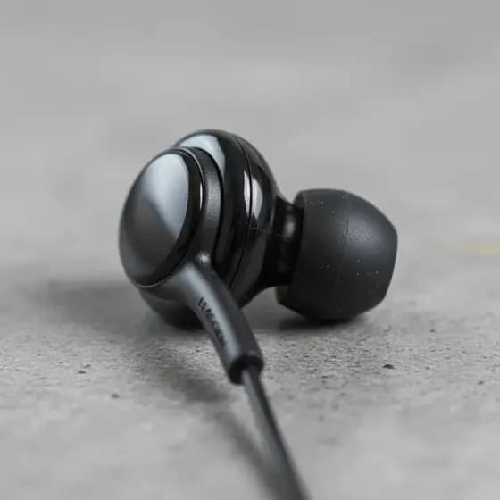 H'MASTON - FONE DE OUVIDO INTRA-AURICULAR - COR PRETA - ENTRADA P2