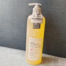 Fragrância de camélia elegante e fresca com bom cheiro ~ Light t ~ e ~ n Shampoo de controle de óleo de camélia 600ml se