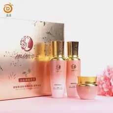 Novo produto Huayu Delia Qinglu conjunto hidratante caixa creme de água conjunto de três peças série cuidados com a pele