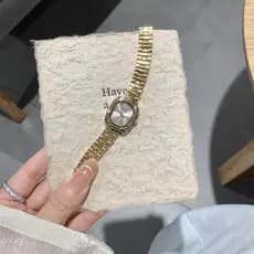 Alto valor Retro senhoras relógio moda simples ins estilo 2025 novo estilo luz luxo nicho elegante relógio feminino