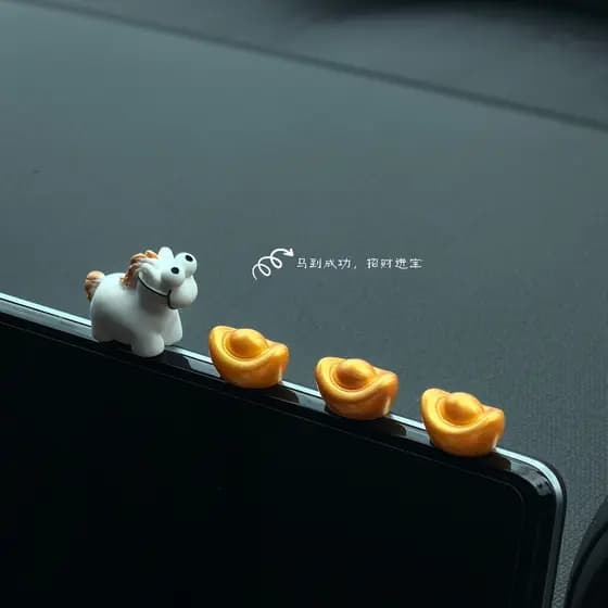 Cavalo para o sucesso, sorte, carro de adivinhação, pequenos enfeites, decorações de Console central de carro, mulheres