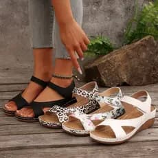 2026 Sapatos Femininos Sandálias Novas Cores De Sola Grossa Moda Grandes Cinto Mágico Leves