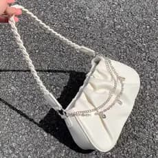 2026 verão novo estilo nicho Design saco feminino plissado nuvem quadrada bolsa Crossbody All-Match axilas saco feminino