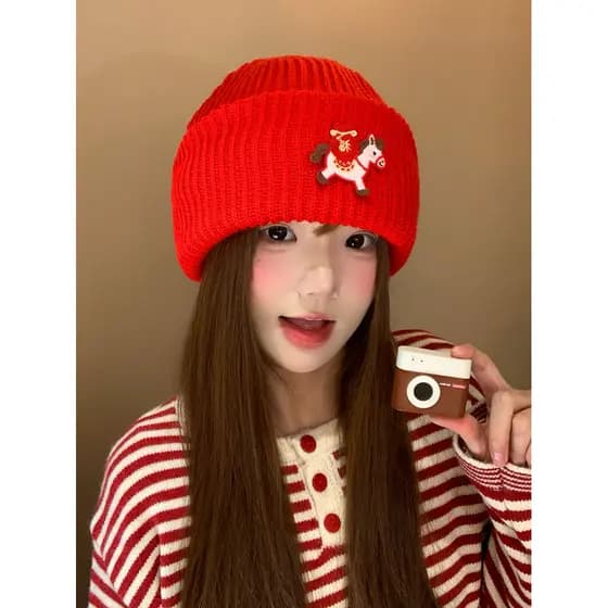Ano novo festivo vermelho dos desenhos animados pônei chapéu de malha feminino inverno quente macio ceroso bonito Benmin