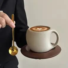 Conjunto de xícara de café High-End requintado Latte copo Retro grés nicho caneca cerâmica com colher xícara de chá da t