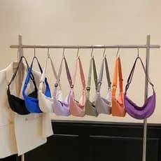 Bolsa mensageiro de náilon feminina 2023 novo estilo na moda bolinho saco leve estilo esportivo pequena bolsa de ombro a