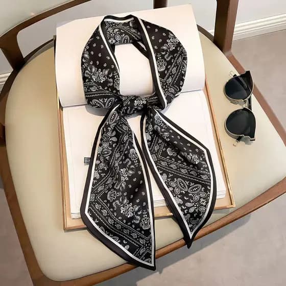 Lenço de seda feminino 2026 novo estilo pescoço High-End sentimento combinando camisa tira fina versão coreana atmosfera