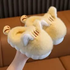 Chinelos de pele crianças novo estilo dos desenhos animados bonito chinelos meninas bebê interior de sola grossa forro d
