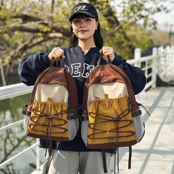 Mochila feminina 2025 novo estilo saco de escola esportes ao ar livre caminhadas mochila caminhadas saco de viagem de cu