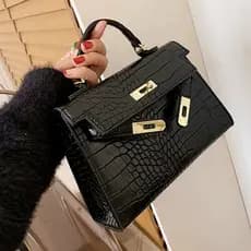 Bolsa preta estilo feminino 2025 novo estilo bolsa feminina moda venda quente Super quente Cross-corpo elegante portátil