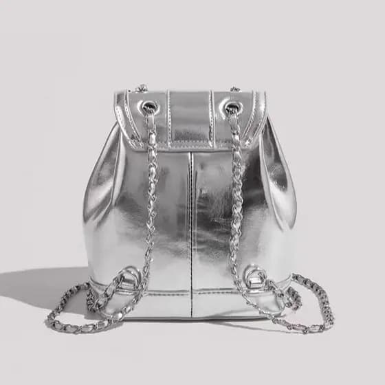 Coreano Blogger nicho mochila 2025 novo estilo High-End corrente prata pequena mochila saco de viagem feminino ins na mo