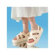 2026 verão novo estilo sandálias de sola grossa feminina leve merda-piso sentir à beira-mar jogando água oco sapatos de