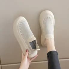 Velho pequim sapatos de pano feminino primavera outono voando tênis de malha longa pé não cansado todos pretos sapatos d