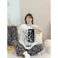 Novo estilo pijamas femininos verão bonito calças de manga curta Shorts de três peças em torno do pescoço impressão dos
