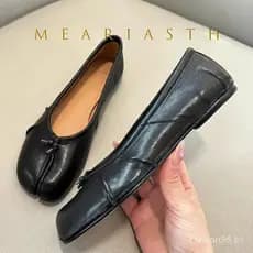 Sapatilhas Femininas de Bico Dividido 2025, Sapatos Tabi Elegantes, Mocassins Casuais Slip-on, Alpargatas de Couro Pliss