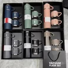 Caneca Kit Garrafa Térmica Inox 500ml + 3 Xícaras Bebidas Frias ou Quentes