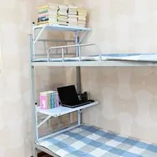 Dormitório estudantil mesa de cama mesa de beliche inferior pendurado beliche superior mesa de computador preguiçoso arm